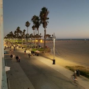 Meet your Posher, Dannielle